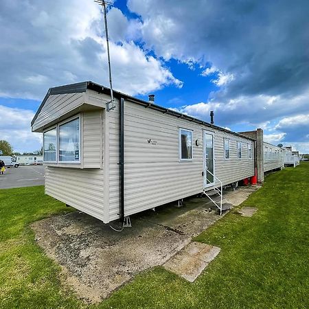Great 6 Berth Caravan Nearby The Beach In Walton-On-The-Naze Ref 17181X מראה חיצוני תמונה